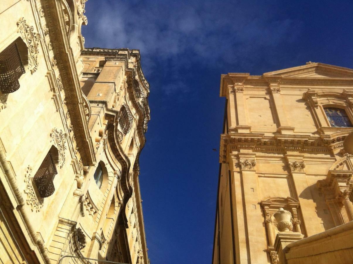 Love At First Sight Noto Exteriér fotografie