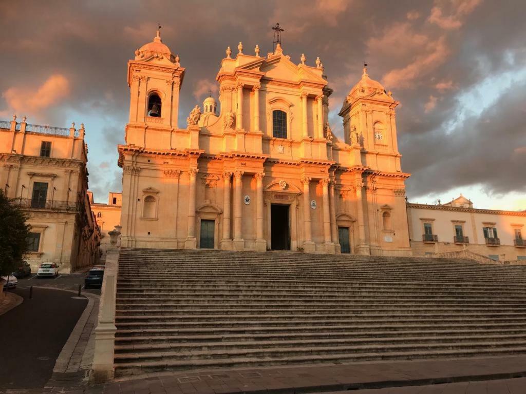 Love At First Sight Noto Exteriér fotografie